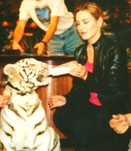 Kate Winslet with Tigers in 1999 at THe Tonight Show with Jay Leno.